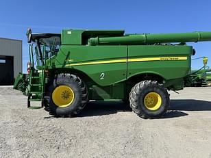 Main image John Deere S780 9