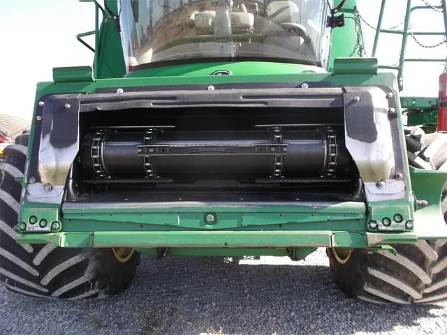 Image of John Deere S780 equipment image 2