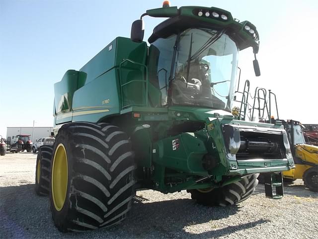 Image of John Deere S780 equipment image 3