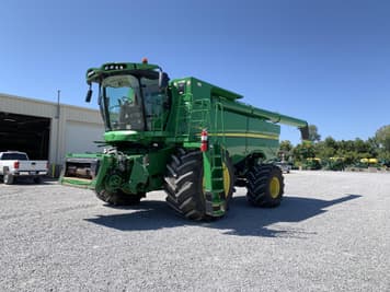 Main image John Deere S780