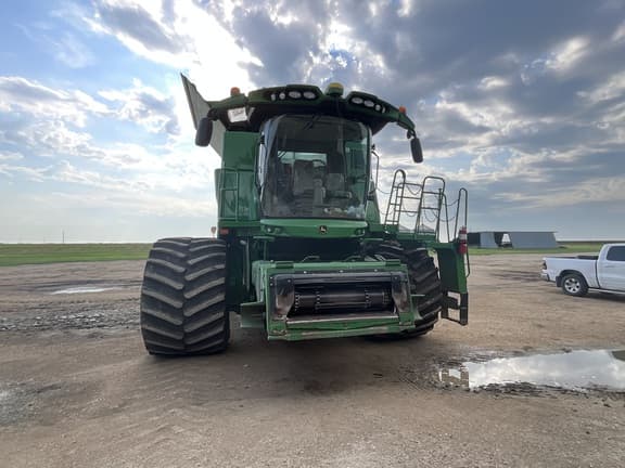 Image of John Deere S780 equipment image 1