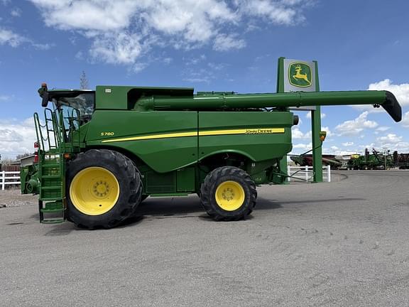 Image of John Deere S780 equipment image 1
