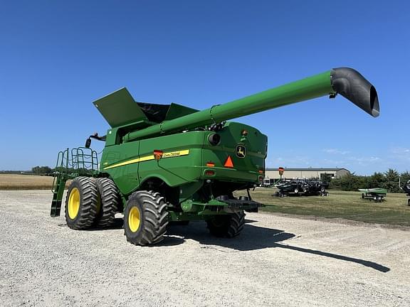 Image of John Deere S780 equipment image 3