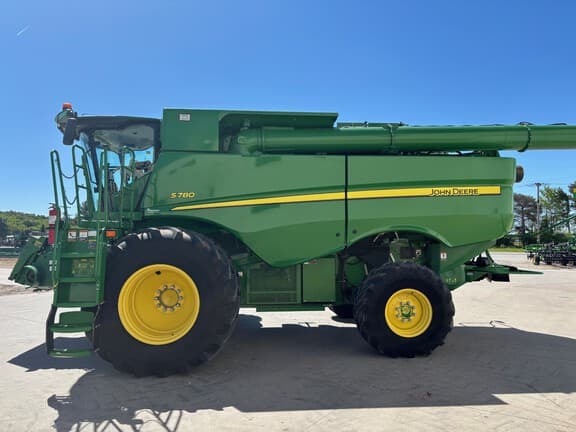 Image of John Deere S780 equipment image 3
