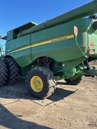 Image of John Deere S780 equipment image 4