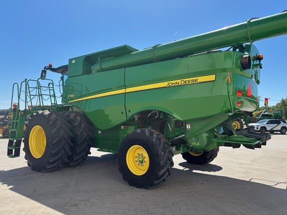 Image of John Deere S780 equipment image 4