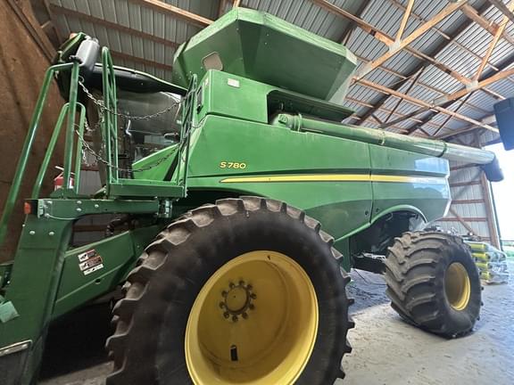 Image of John Deere S780 Primary image