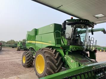 Main image John Deere S780