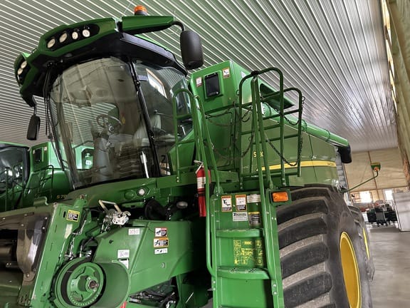 2018 John Deere S780 Equipment Image0