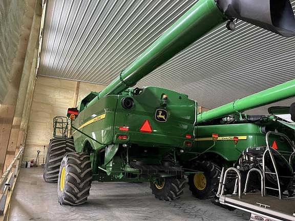 Image of John Deere S780 equipment image 2