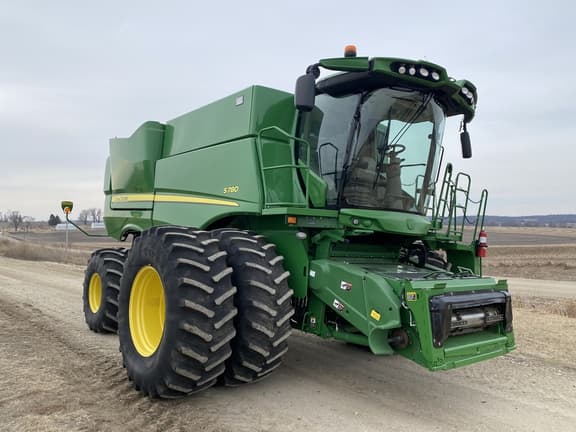 Image of John Deere S780 equipment image 2