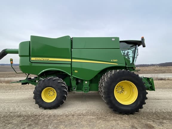 Image of John Deere S780 equipment image 3