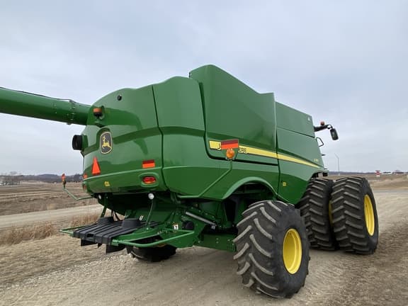 Image of John Deere S780 equipment image 4