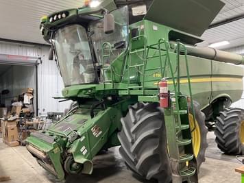 Main image John Deere S780