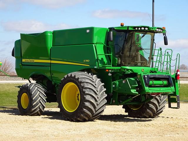 Image of John Deere S780 equipment image 2