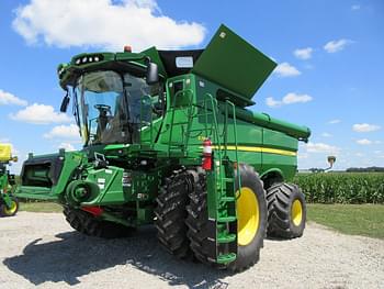 2018 John Deere S780 Equipment Image0