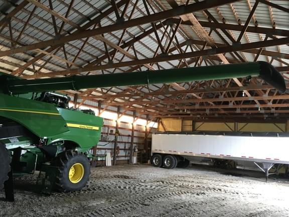 Image of John Deere S780 equipment image 1