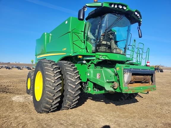 Image of John Deere S780 equipment image 1