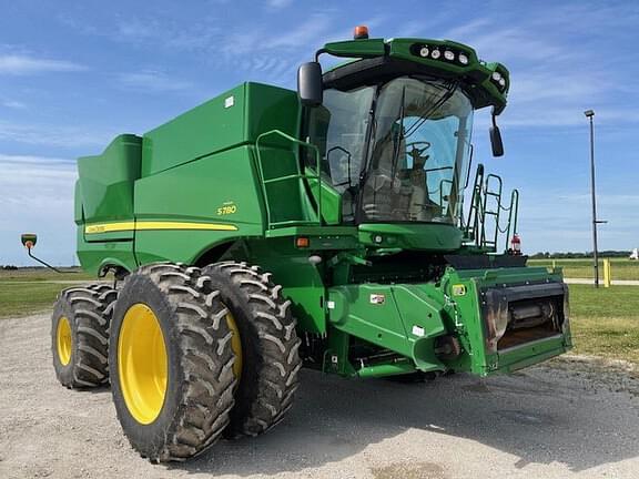 Image of John Deere S780 equipment image 1