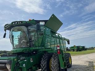 Main image John Deere S780 1