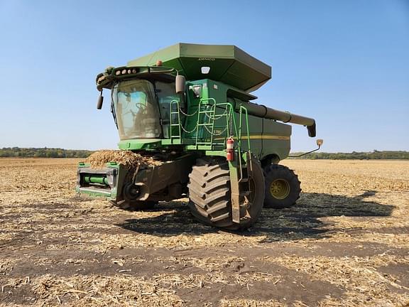 Image of John Deere S780 Primary image