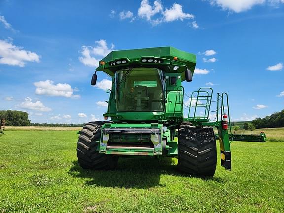 Image of John Deere S780 equipment image 2