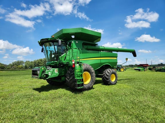 2018 John Deere S780 Equipment Image0