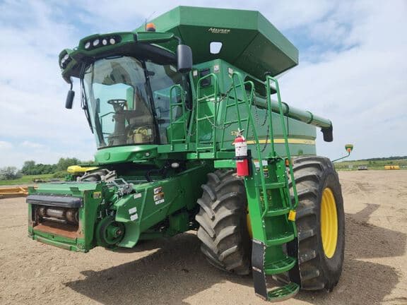 Image of John Deere S780 Primary image