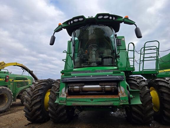 Image of John Deere S780 equipment image 4