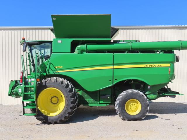 Image of John Deere S780 equipment image 1