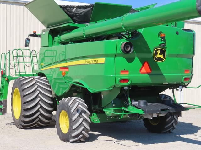 Image of John Deere S780 equipment image 4