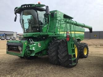 Image of John Deere S780 equipment image 1