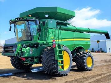 Main image John Deere S780