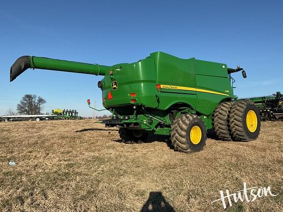 Image of John Deere S780 equipment image 3