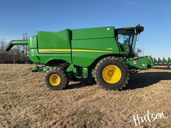 Image of John Deere S780 equipment image 2