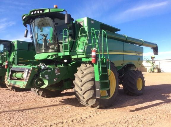 Main image John Deere S780
