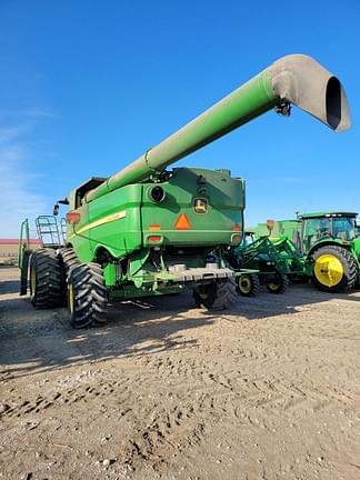 Image of John Deere S780 equipment image 1