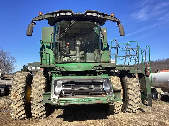 Image of John Deere S780 equipment image 1