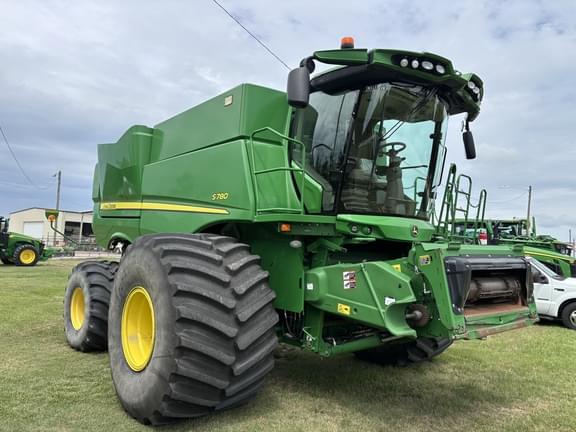 Image of John Deere S780 equipment image 4