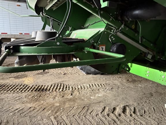 Image of John Deere S780 equipment image 4