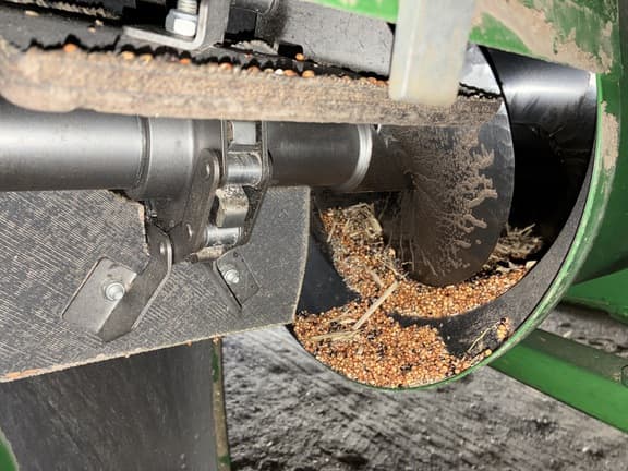 Image of John Deere S780 equipment image 2