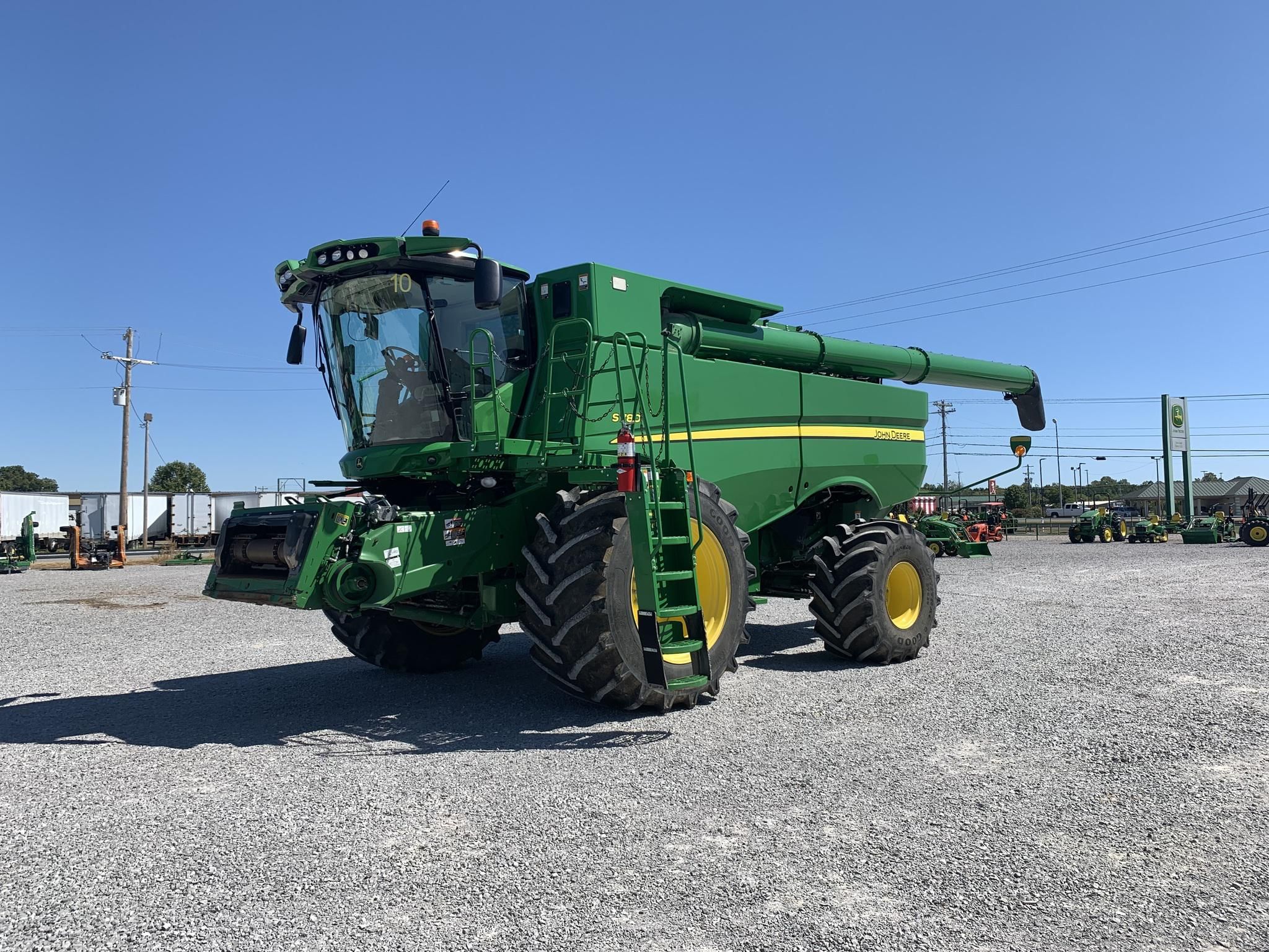 Main image John Deere S780