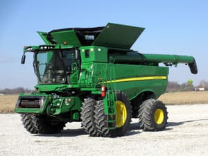 2018 John Deere S780 Image
