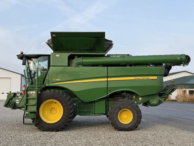 Image of John Deere S780 equipment image 2