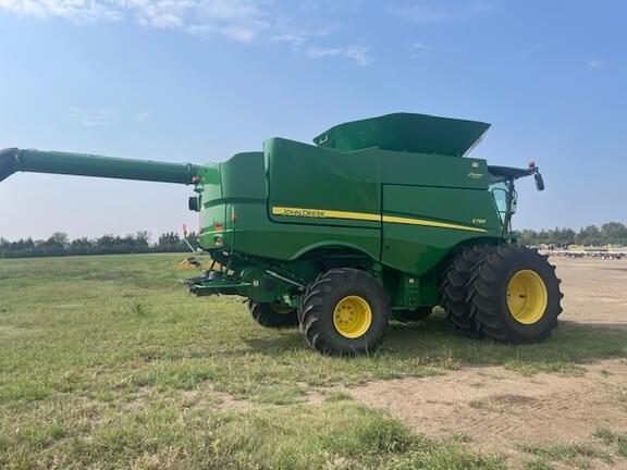 Image of John Deere S780 equipment image 1