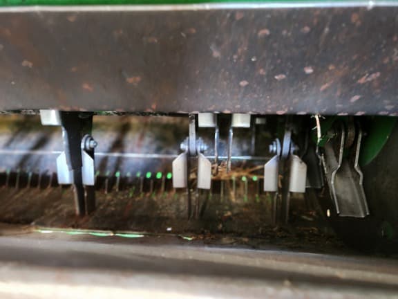 Image of John Deere S780 equipment image 2