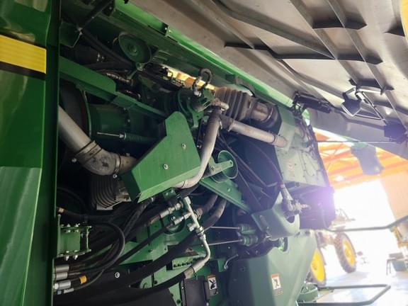 Image of John Deere S780 equipment image 1