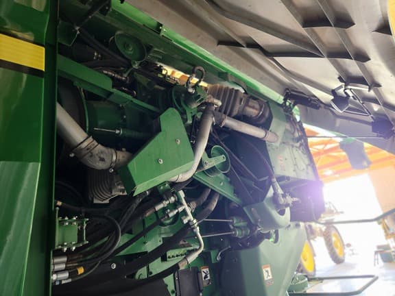 Image of John Deere S780 equipment image 1