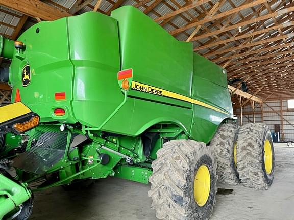 Image of John Deere S780 equipment image 2