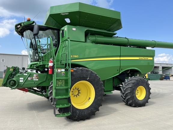 Image of John Deere S780 equipment image 3